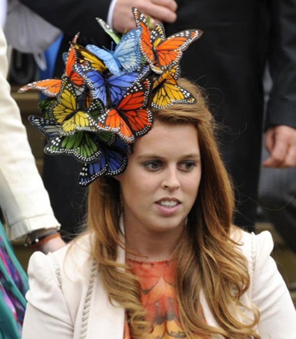 girl-stupid-hat-16