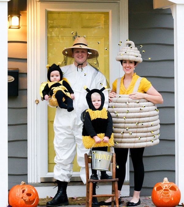10-family-costumes-that-makeyou-wonder-why
