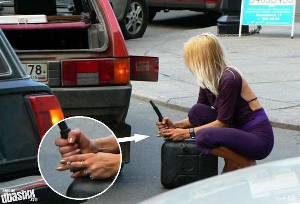 1-beautiful-blondes-and-their-hilarious-fails