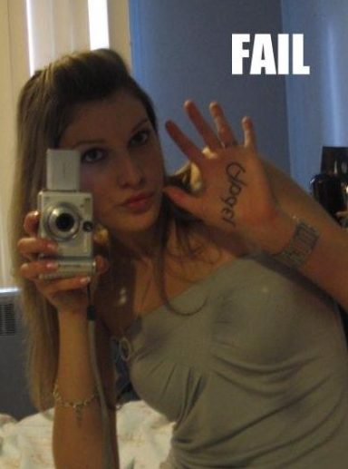 12-beautiful-blondes-and-their-hilarious-fails