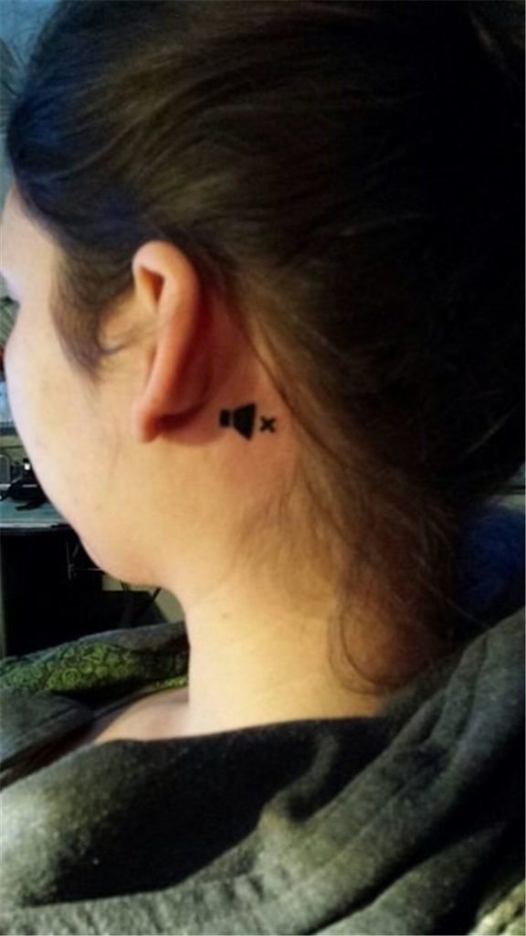2-funny-tattoos-that-are-actually-very-clever