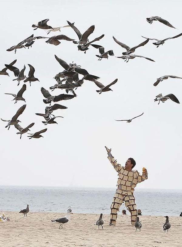 15-weird-photos-showing-how-crazy-world-really-is
