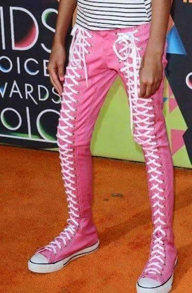 2-weird-pants-strange-something-wrong-with-the-world