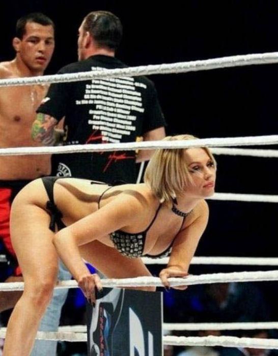1-hilarious-people-caught-staring-photos