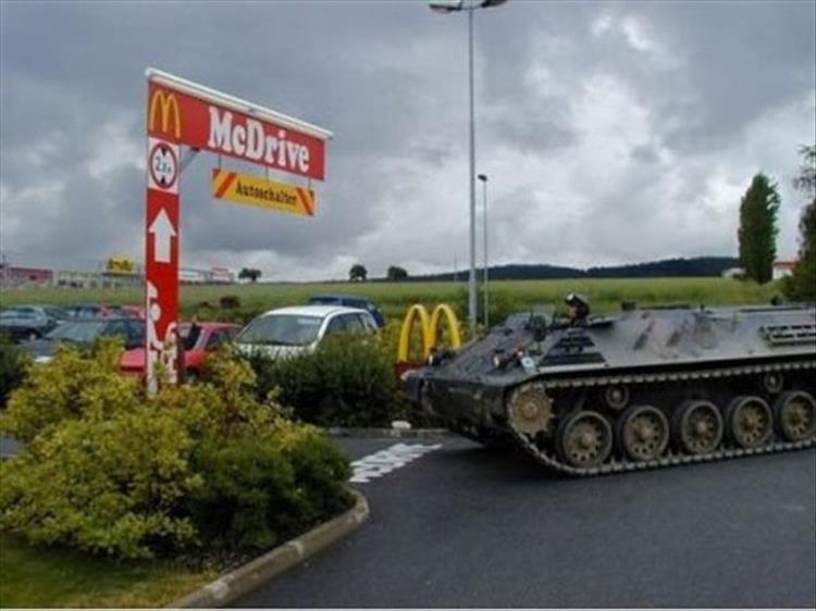 10-totally-random-funny-photos-internet-amazing
