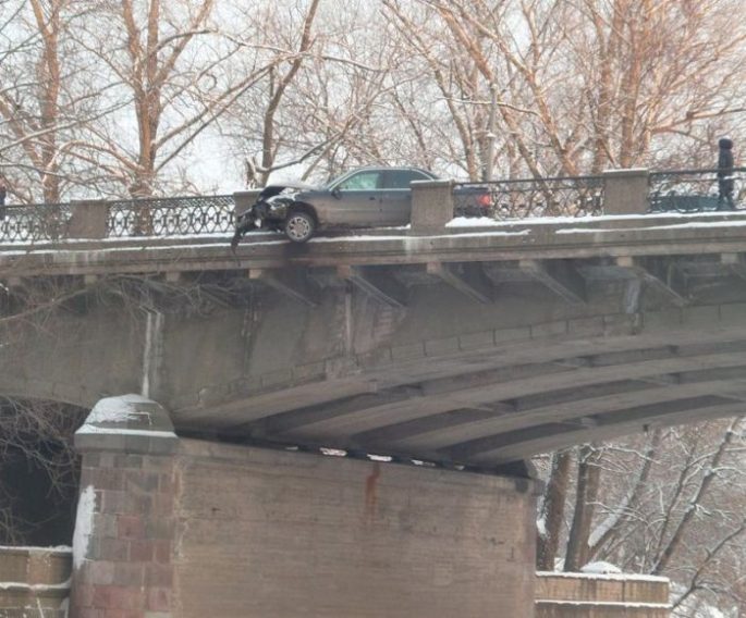 11-people-inches-away-from-death-shocking
