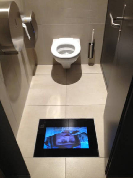 15-pics-crazy-world-we-live-in