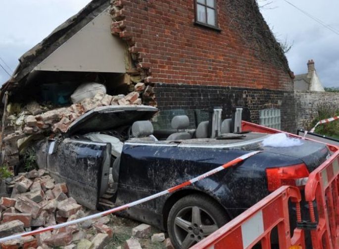 17-people-inches-away-from-death-shocking