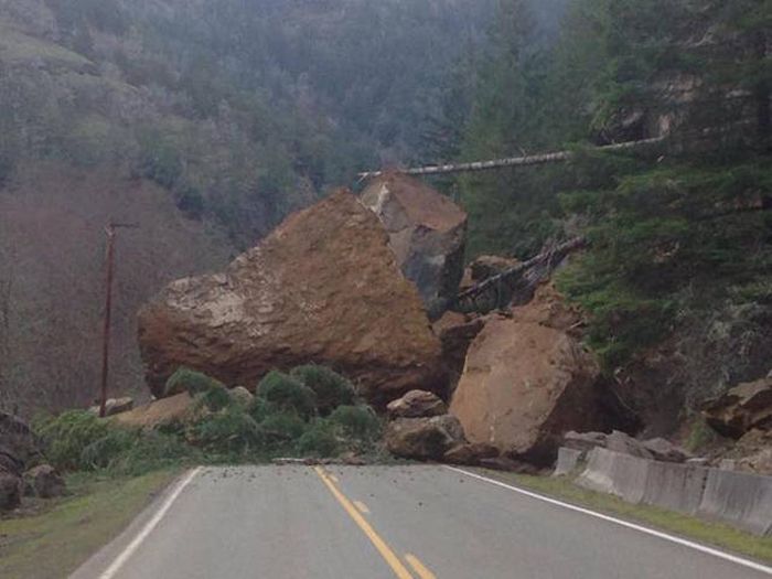 3-pics-crazy-world-we-live-in