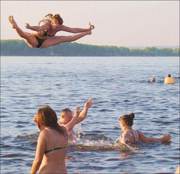 14-funniest-beach-moments-ever-summer