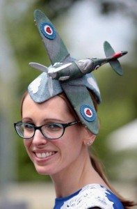 girl-stupid-hat-14